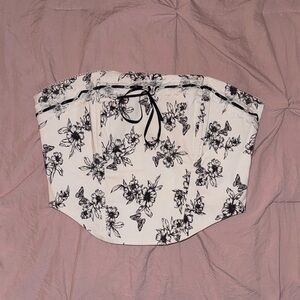 Size small pacsun black and white vintage style crop top